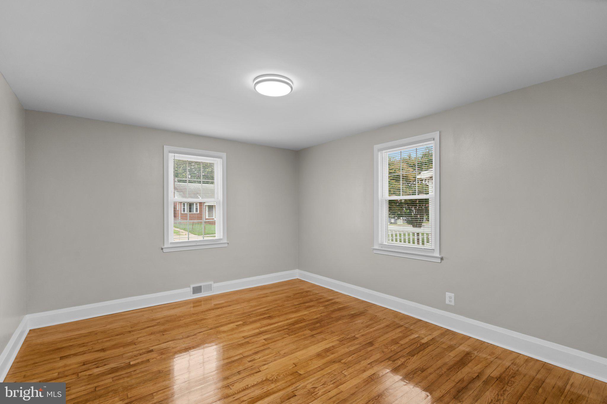 ROLAND TERRACE - Residential