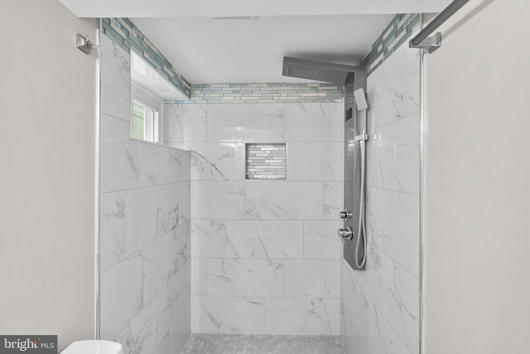 ROLAND TERRACE - Residential