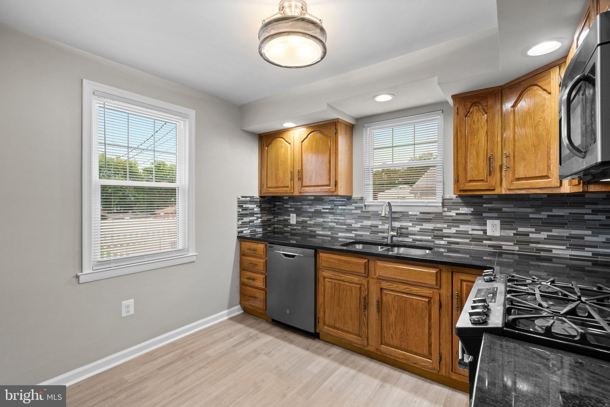 ROLAND TERRACE - Residential