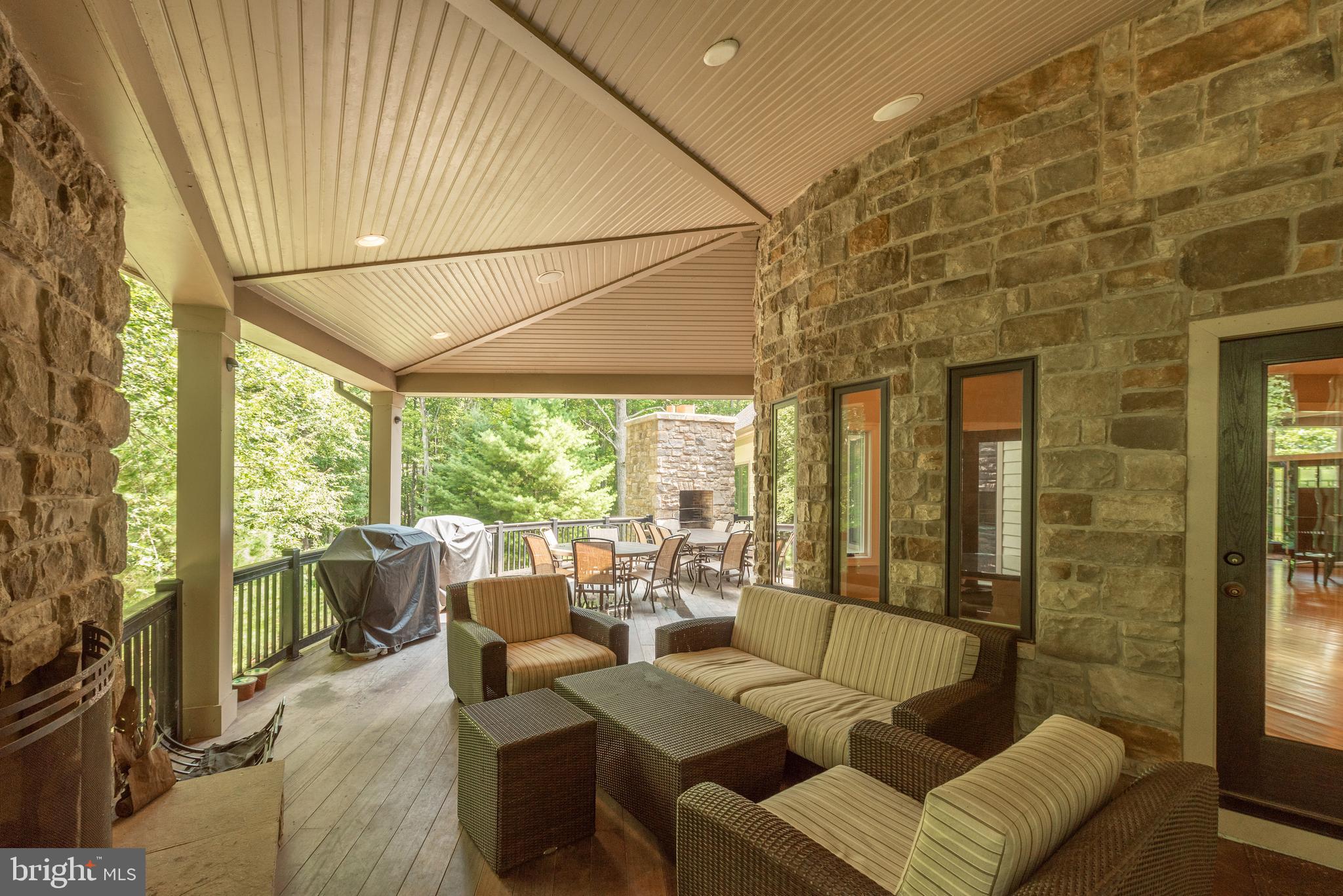 NORTHGLADE HILLS - Residential