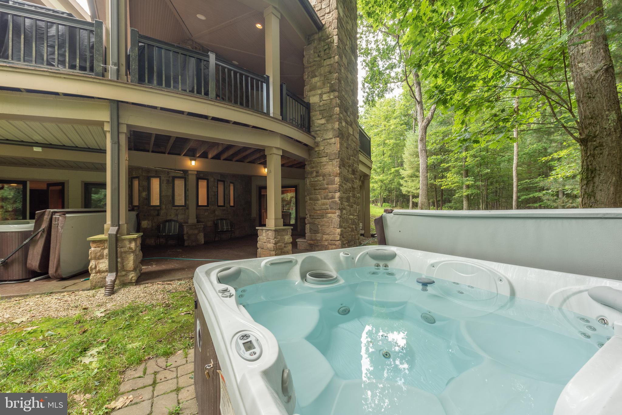386 HINES DRIVE