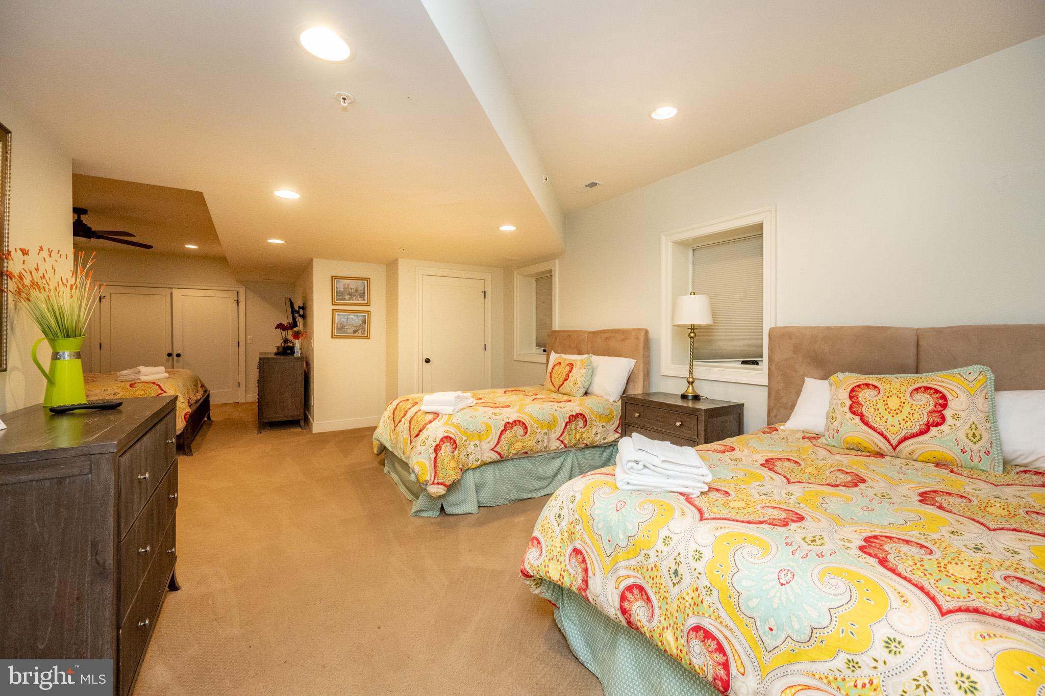 NORTHGLADE HILLS - Residential