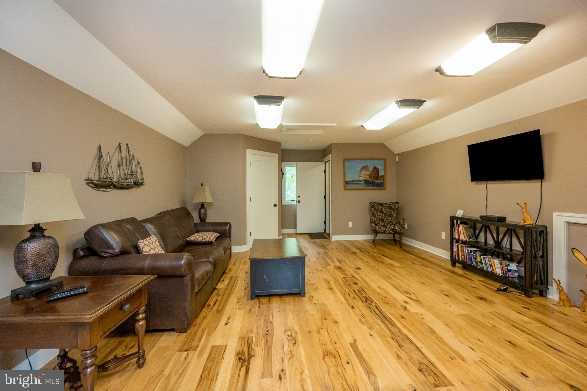 NORTHGLADE HILLS - Residential