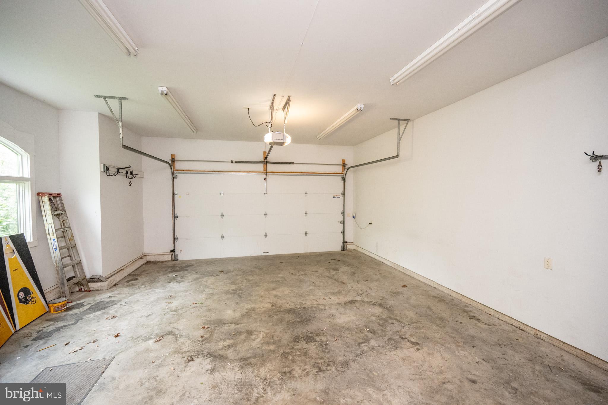 NORTHGLADE HILLS - Residential