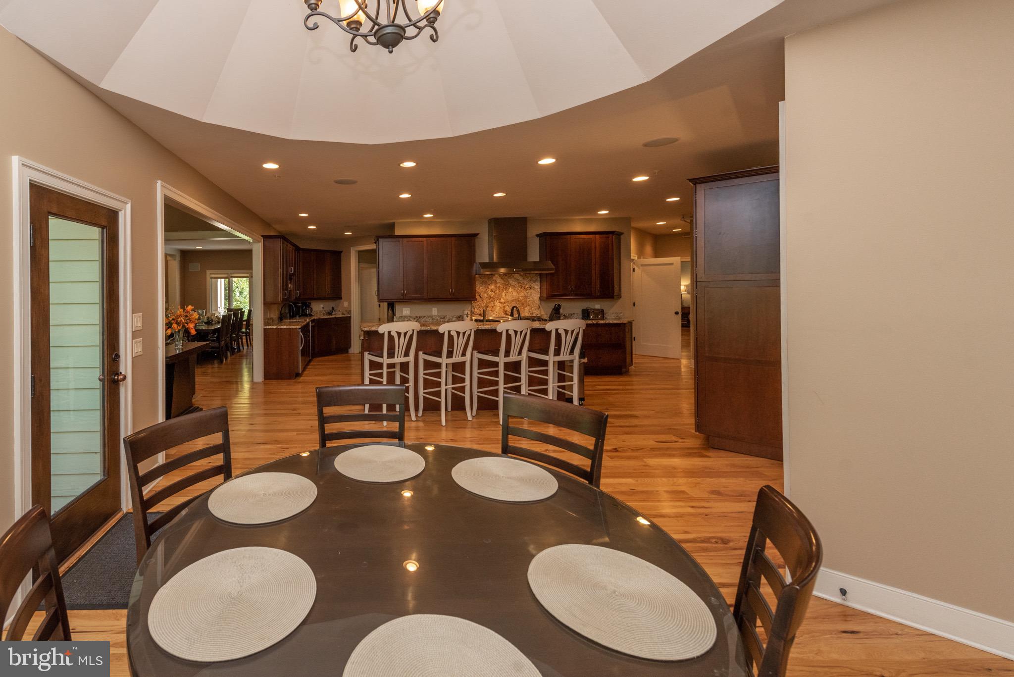 386 HINES DRIVE