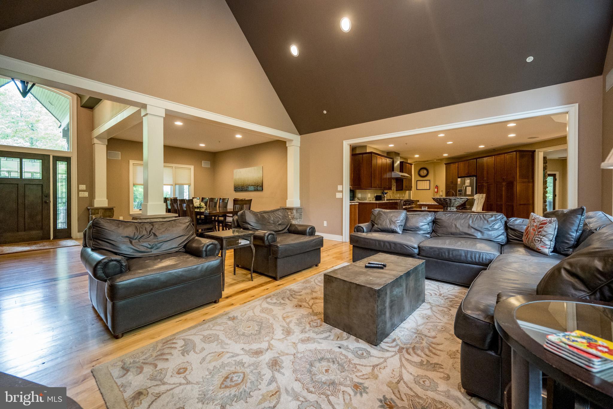 NORTHGLADE HILLS - Residential