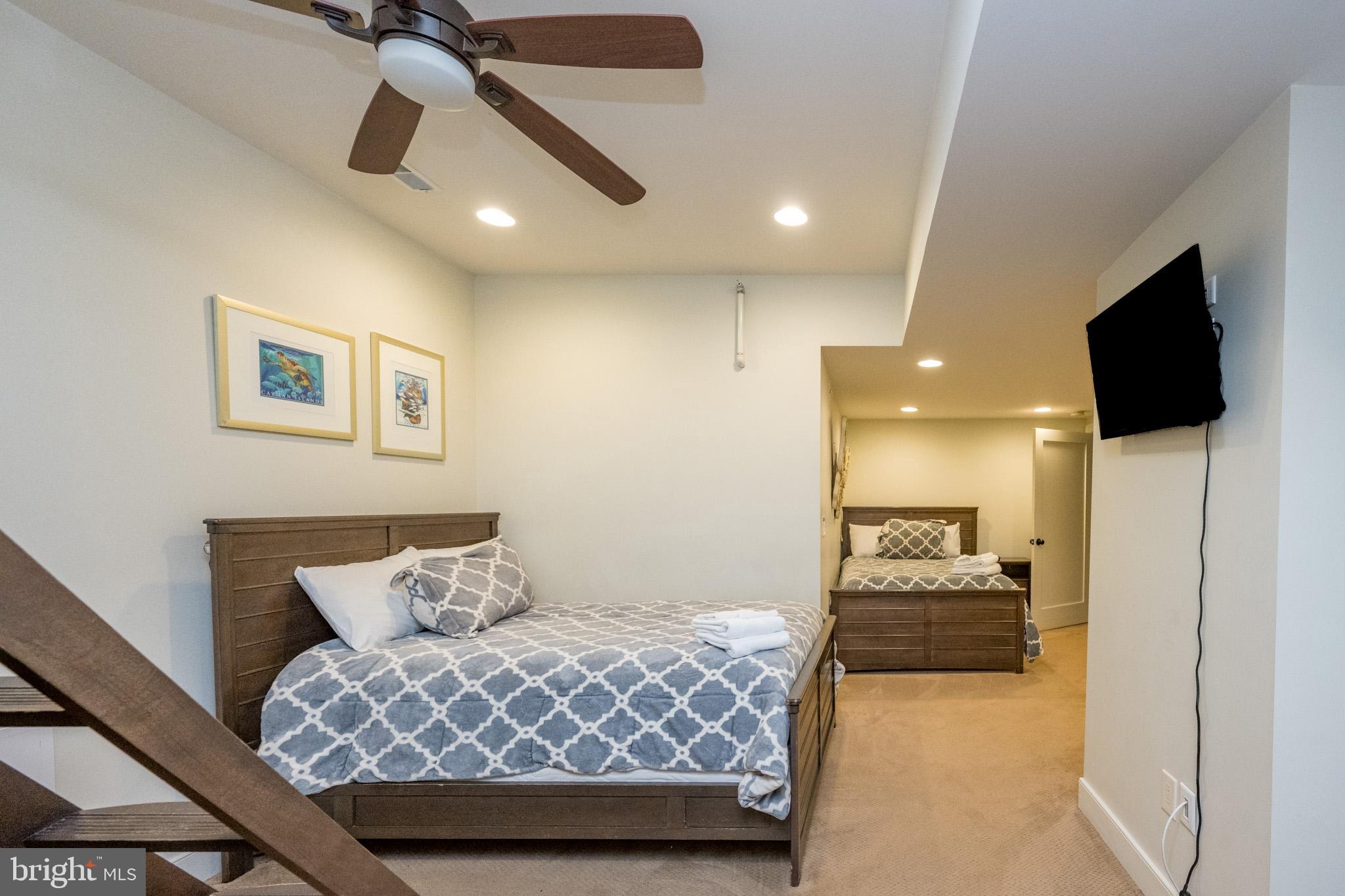 NORTHGLADE HILLS - Residential