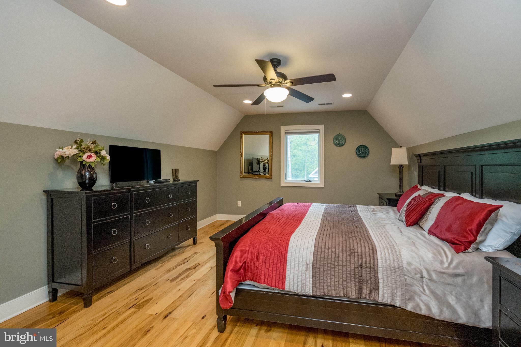 NORTHGLADE HILLS - Residential