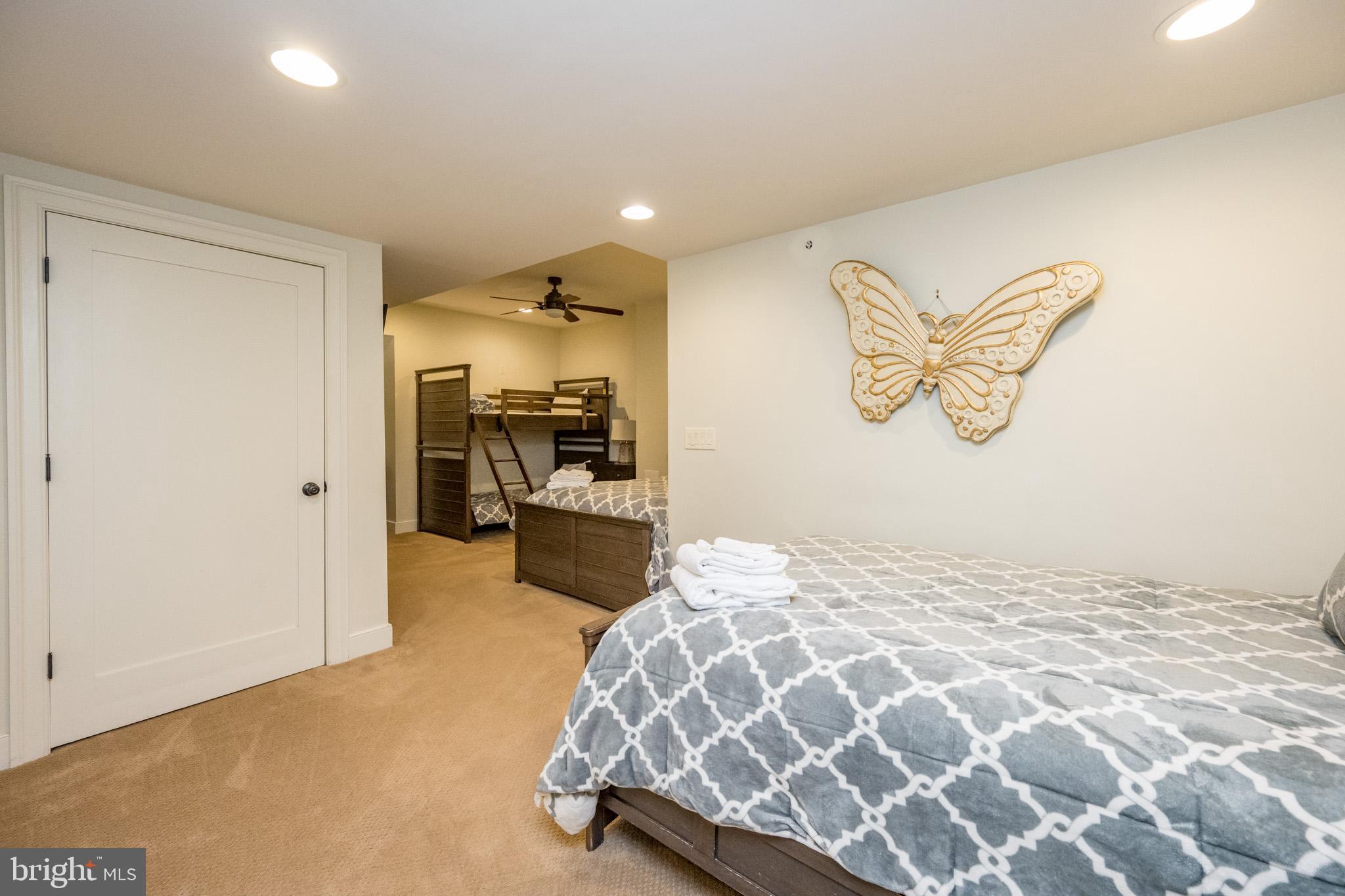 NORTHGLADE HILLS - Residential