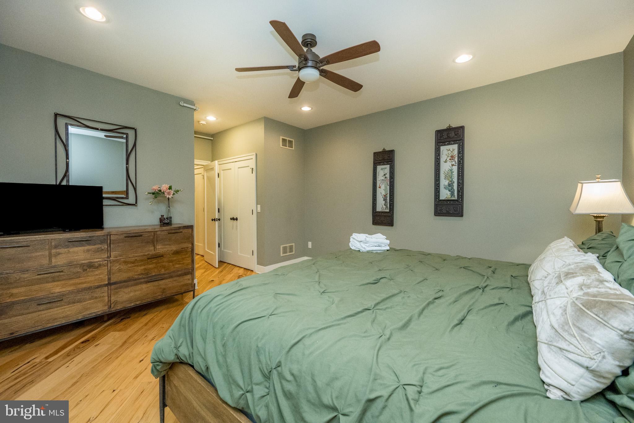 NORTHGLADE HILLS - Residential