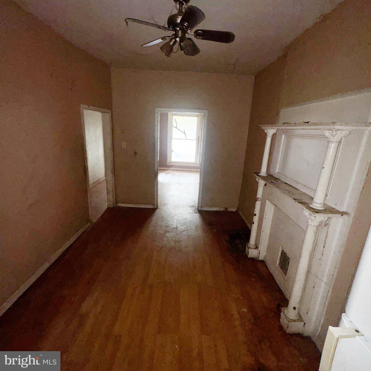 2222 W FAYETTE STREET