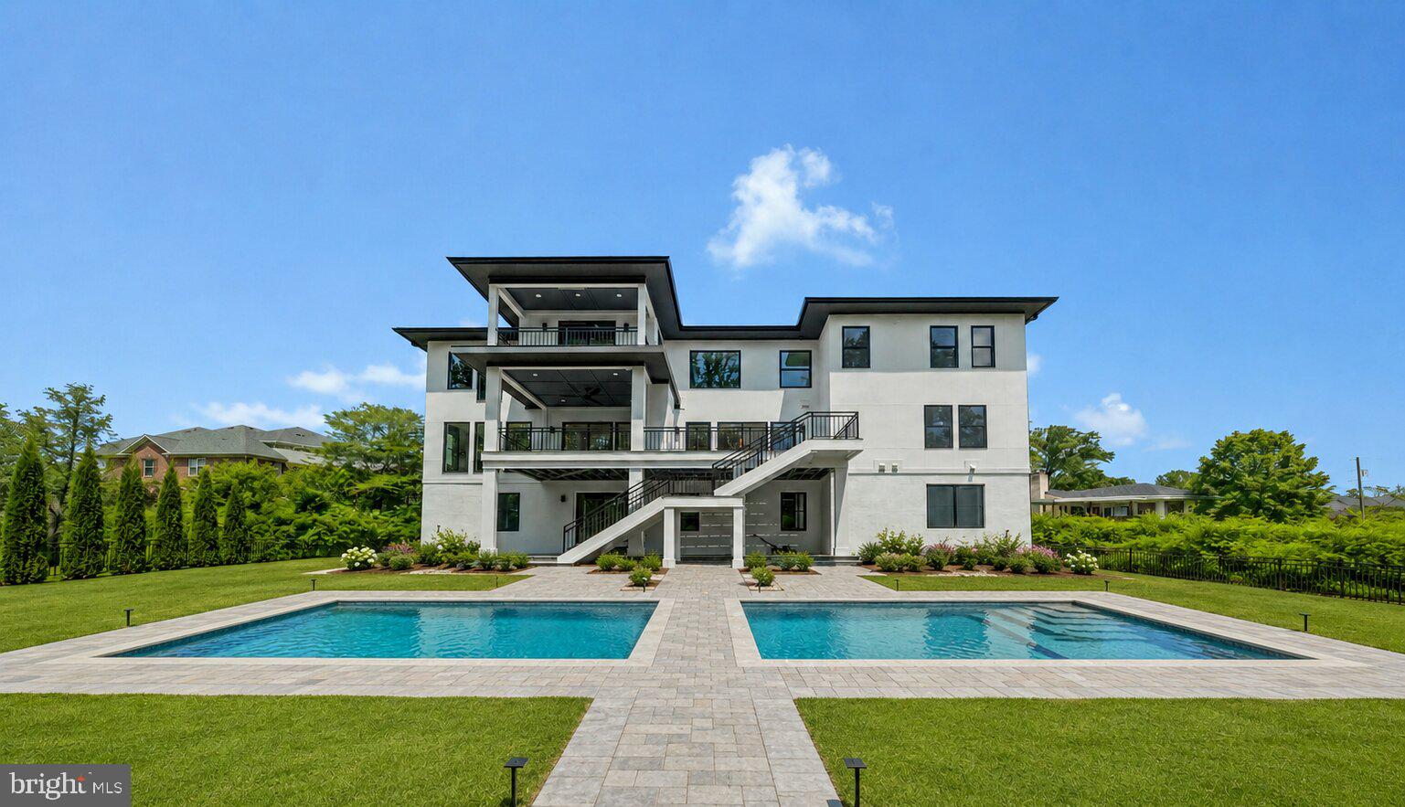 1434 WAGGAMAN CIRCLE