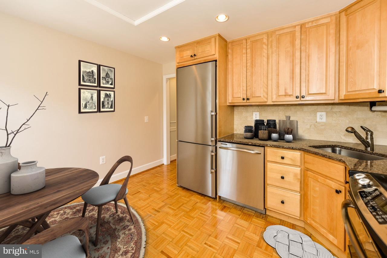 BROCKETTS CROSSING - Residential Lease