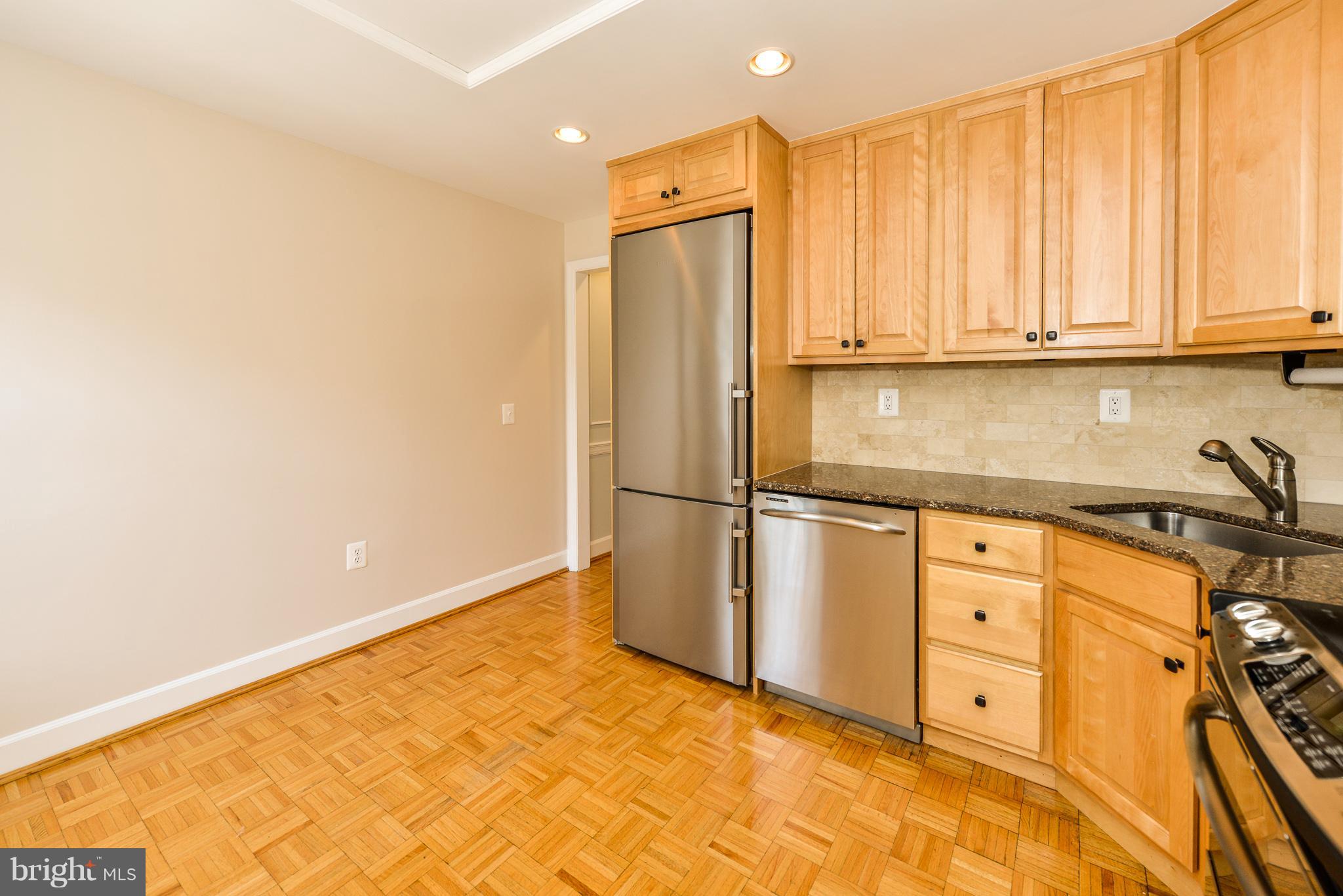 BROCKETTS CROSSING - Residential Lease