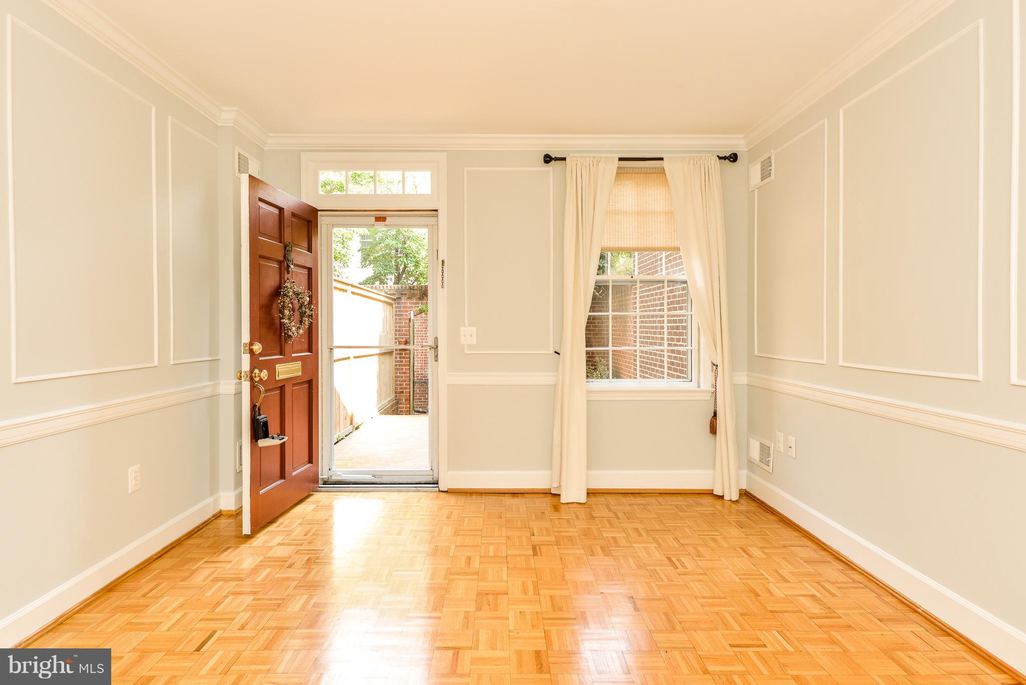 BROCKETTS CROSSING - Residential Lease