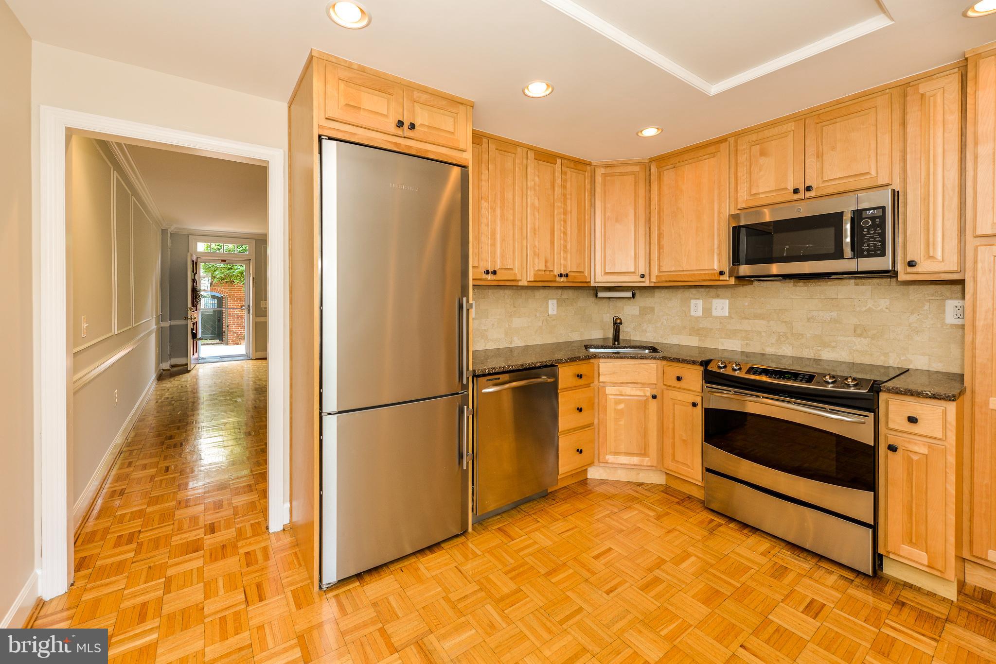 BROCKETTS CROSSING - Residential Lease