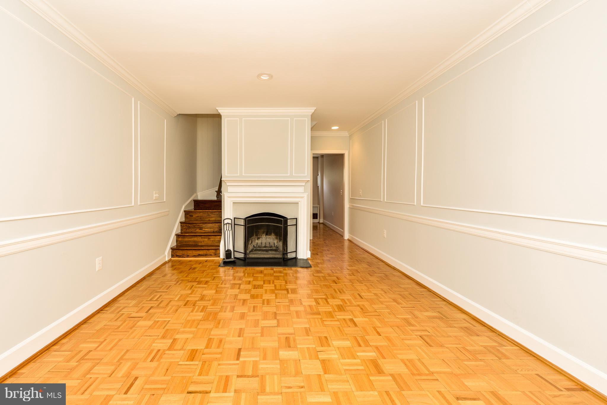 BROCKETTS CROSSING - Residential Lease