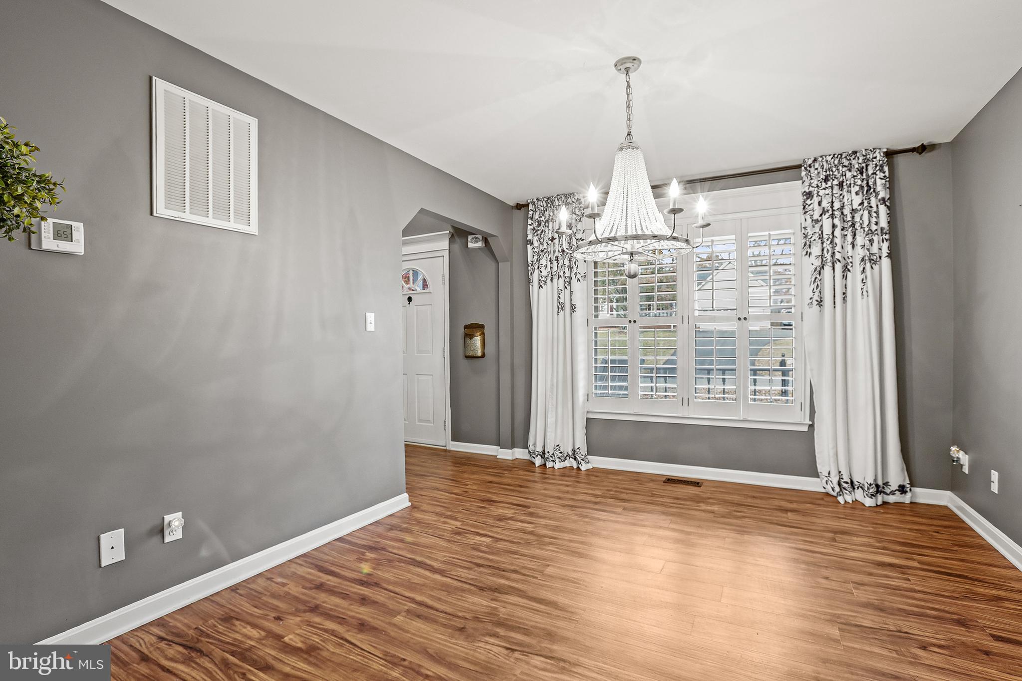 RIDGE POINTE - Residential