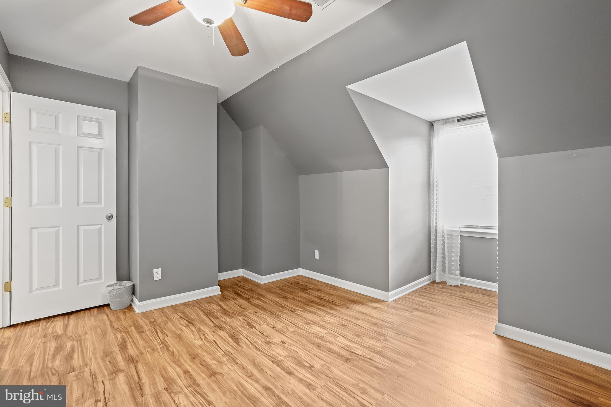 RIDGE POINTE - Residential