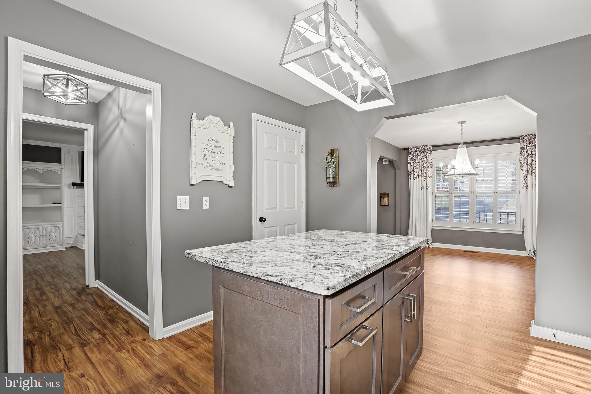 RIDGE POINTE - Residential