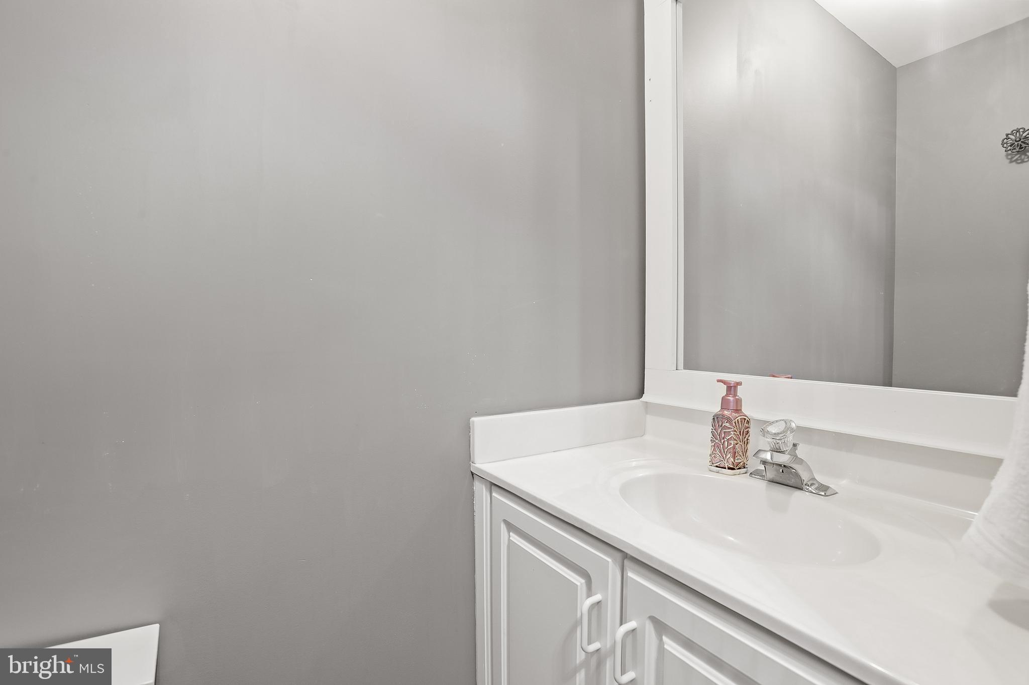 RIDGE POINTE - Residential