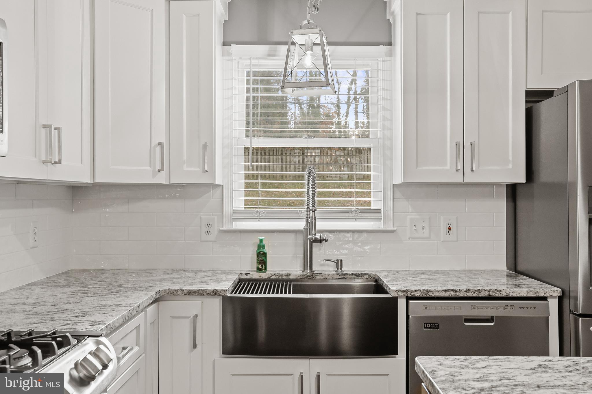 RIDGE POINTE - Residential