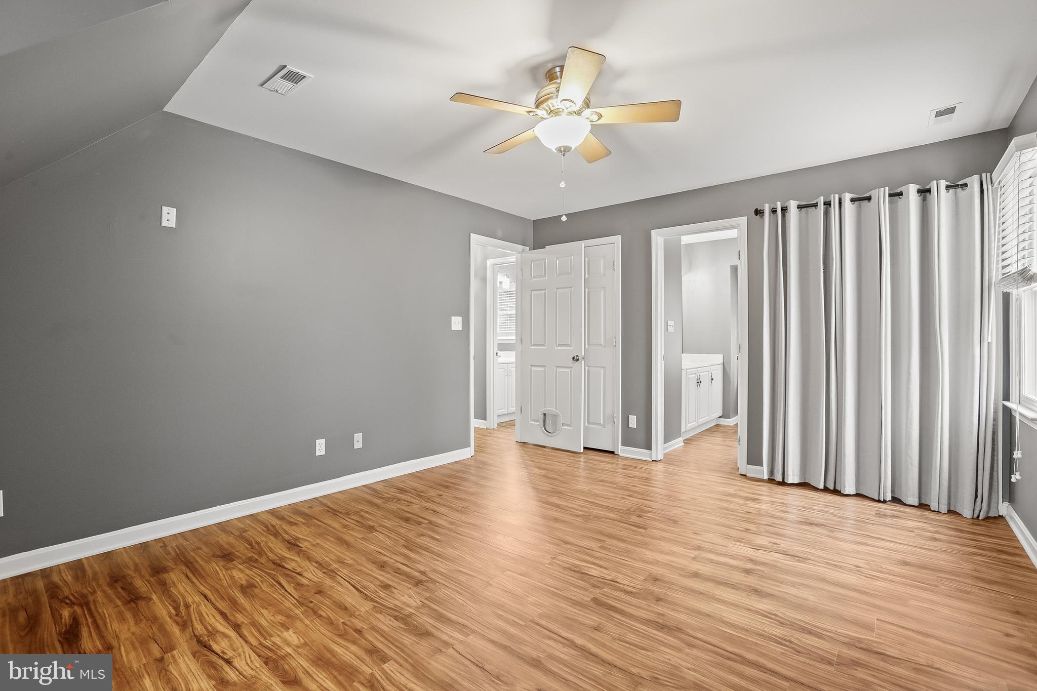 RIDGE POINTE - Residential