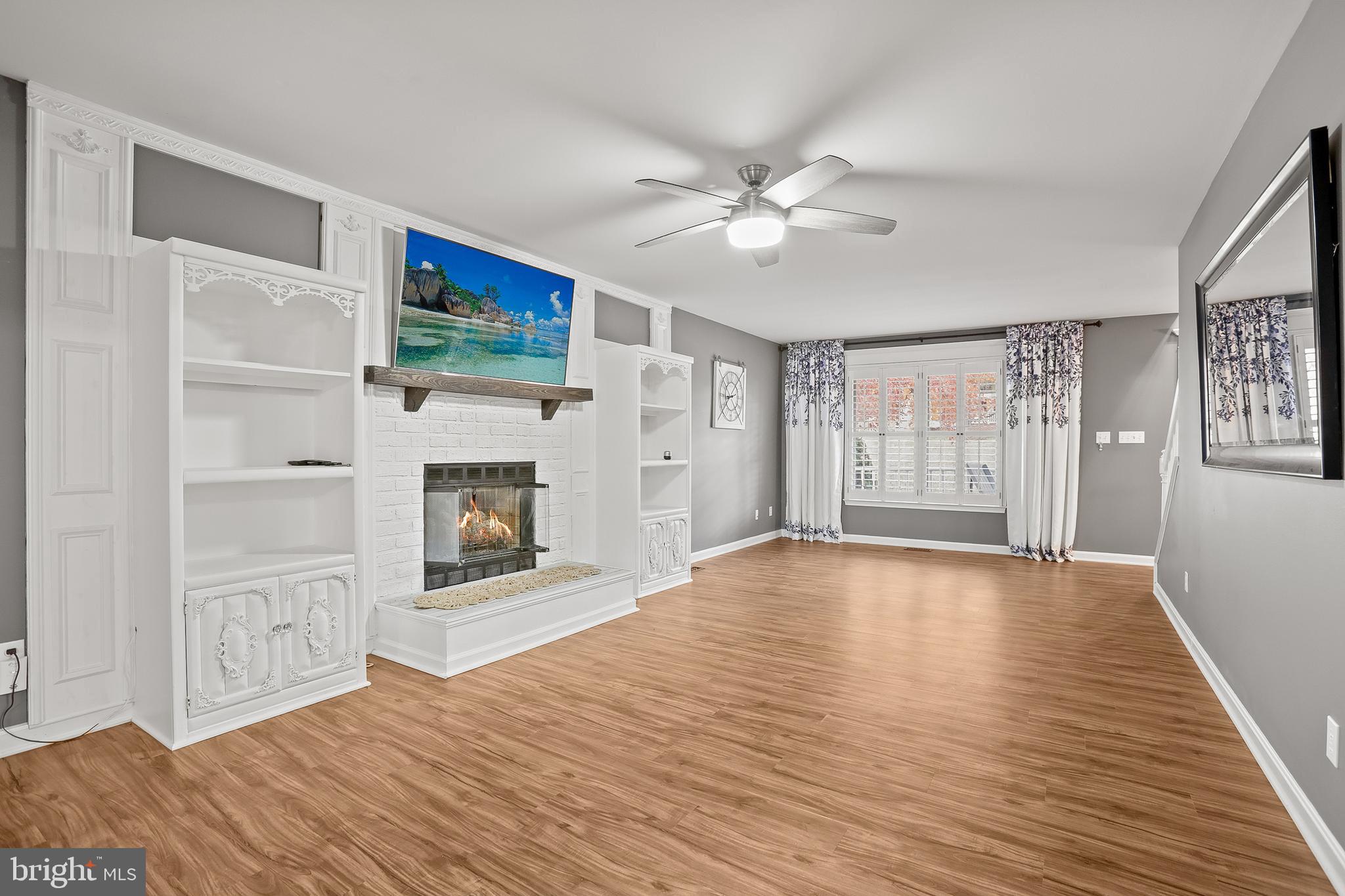 RIDGE POINTE - Residential