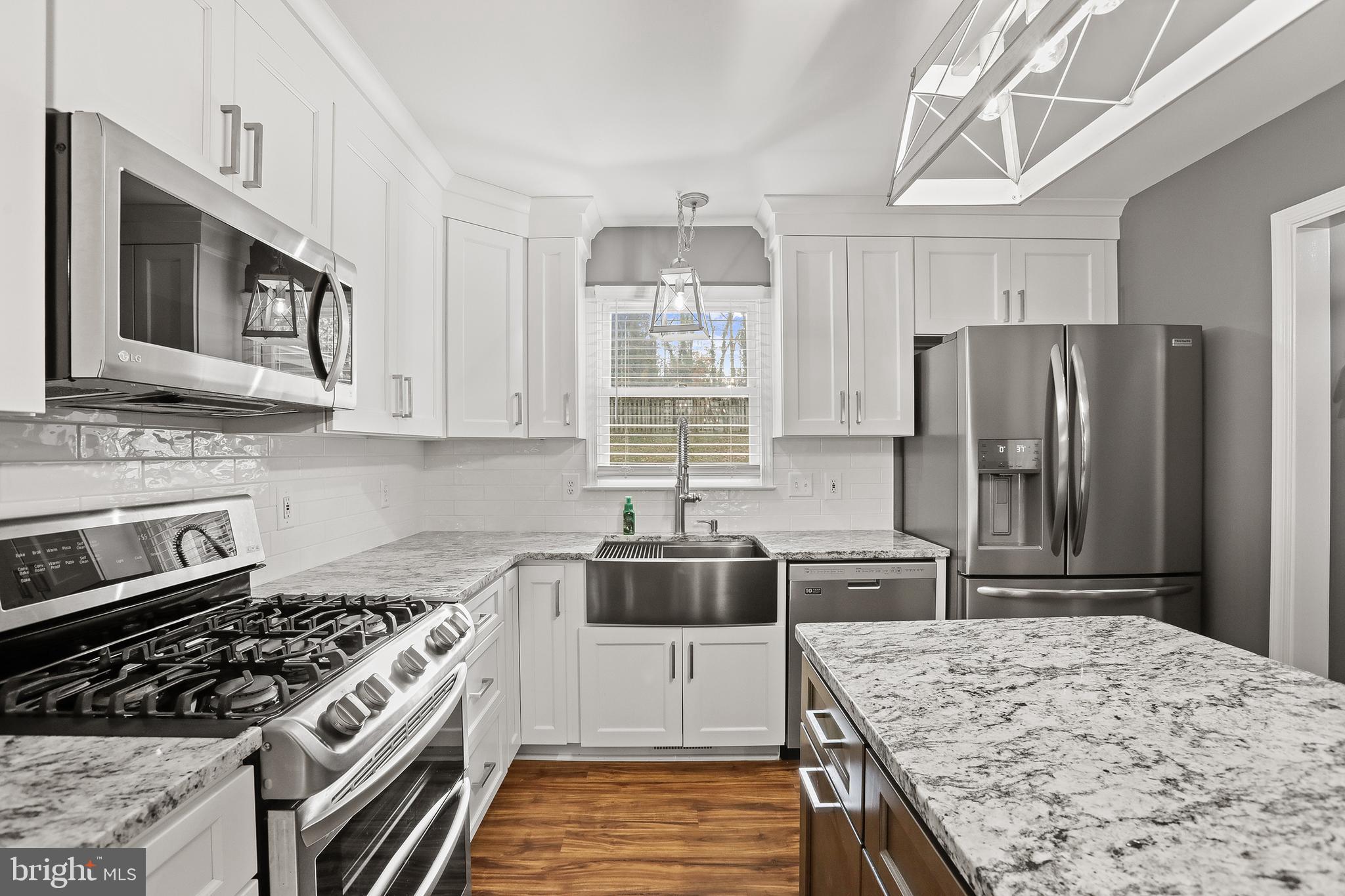 RIDGE POINTE - Residential