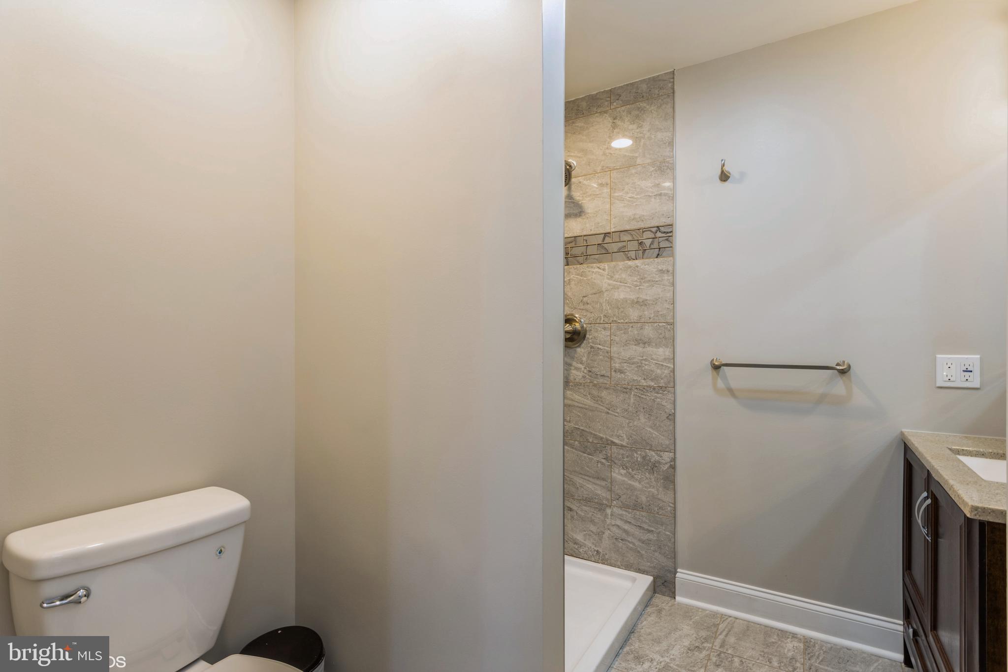 LONG MEADOW ESTATES - Residential