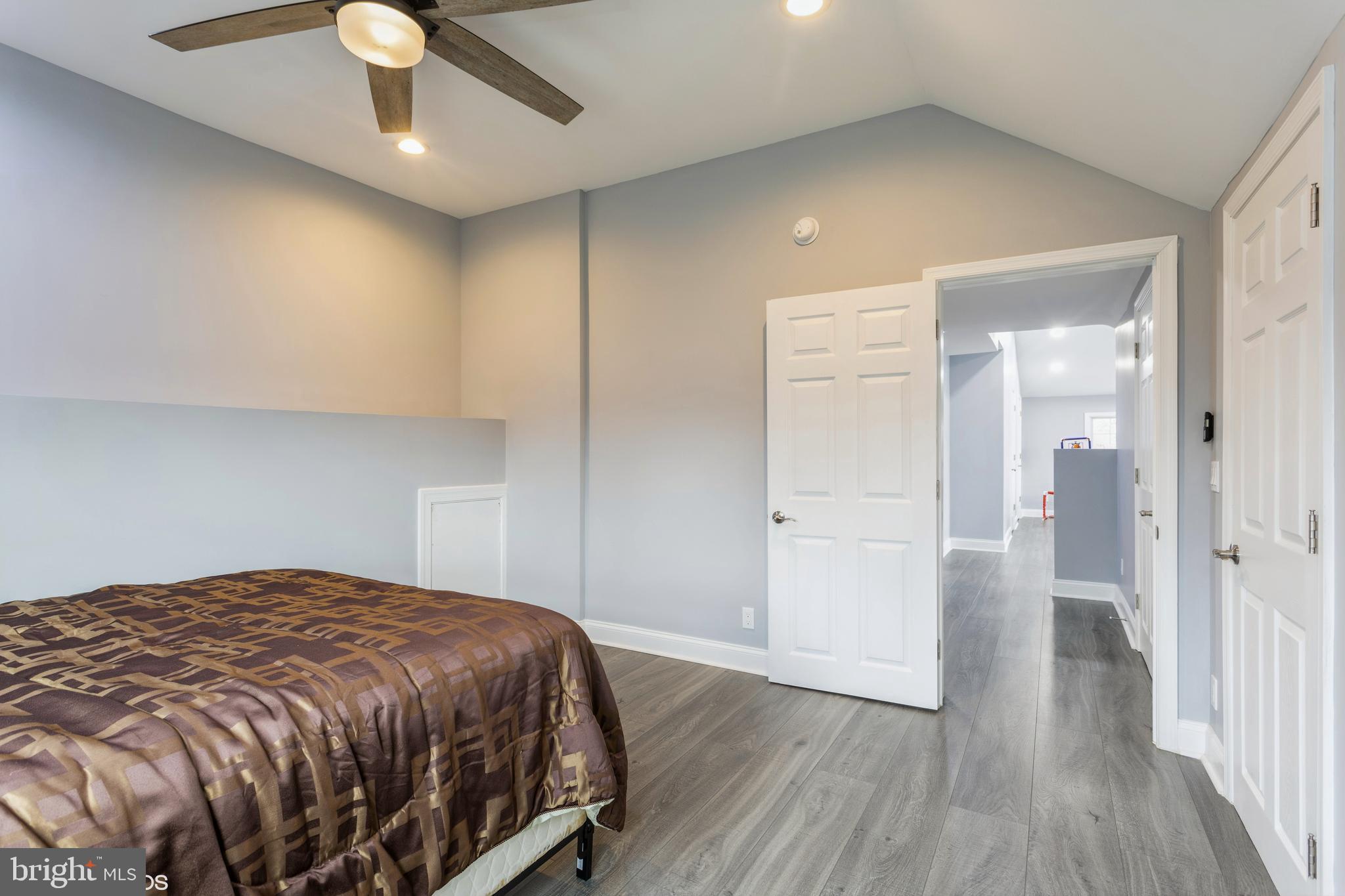 LONG MEADOW ESTATES - Residential