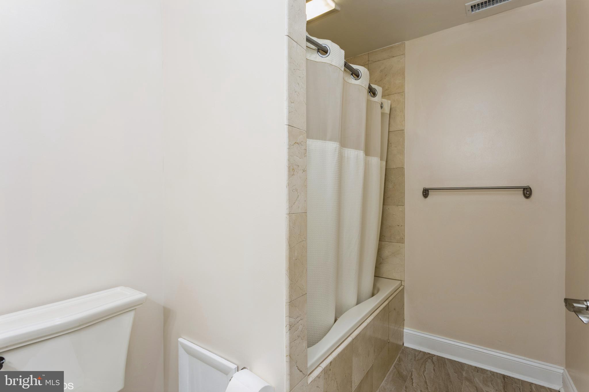 LONG MEADOW ESTATES - Residential