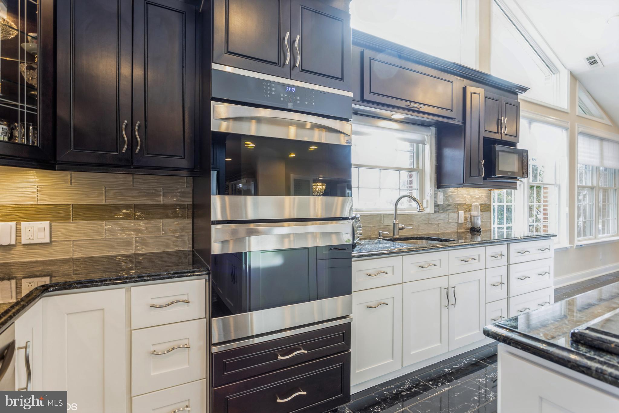 LONG MEADOW ESTATES - Residential
