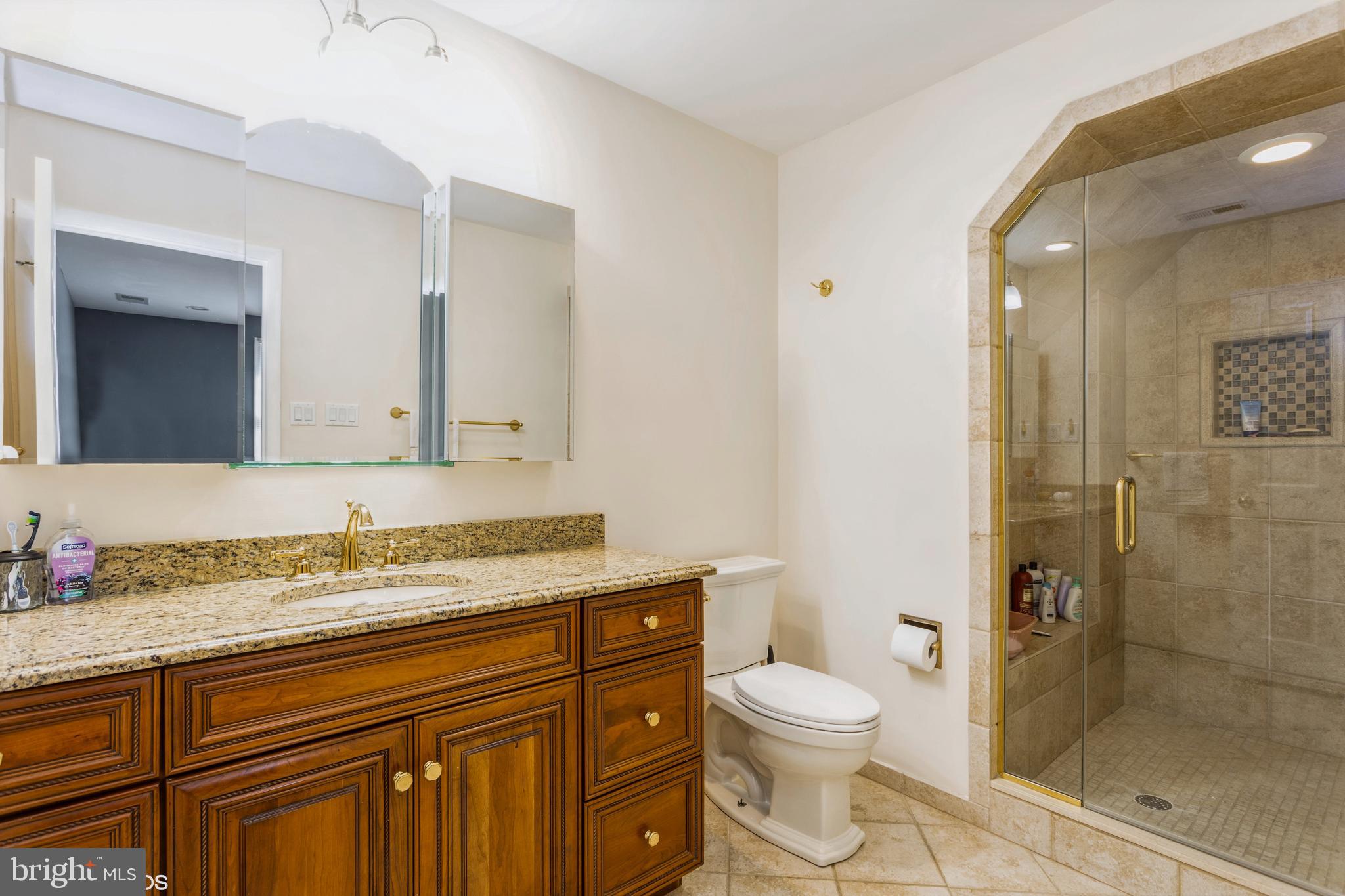 LONG MEADOW ESTATES - Residential