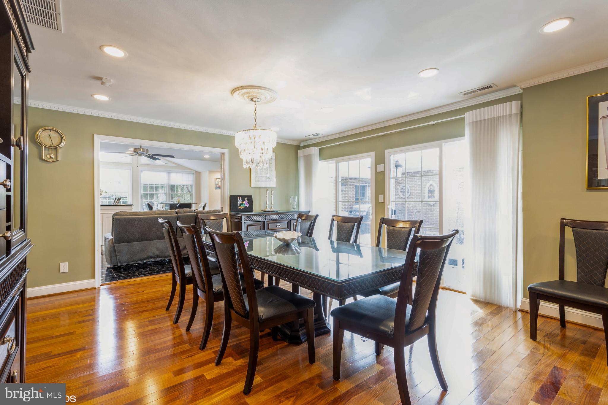 LONG MEADOW ESTATES - Residential