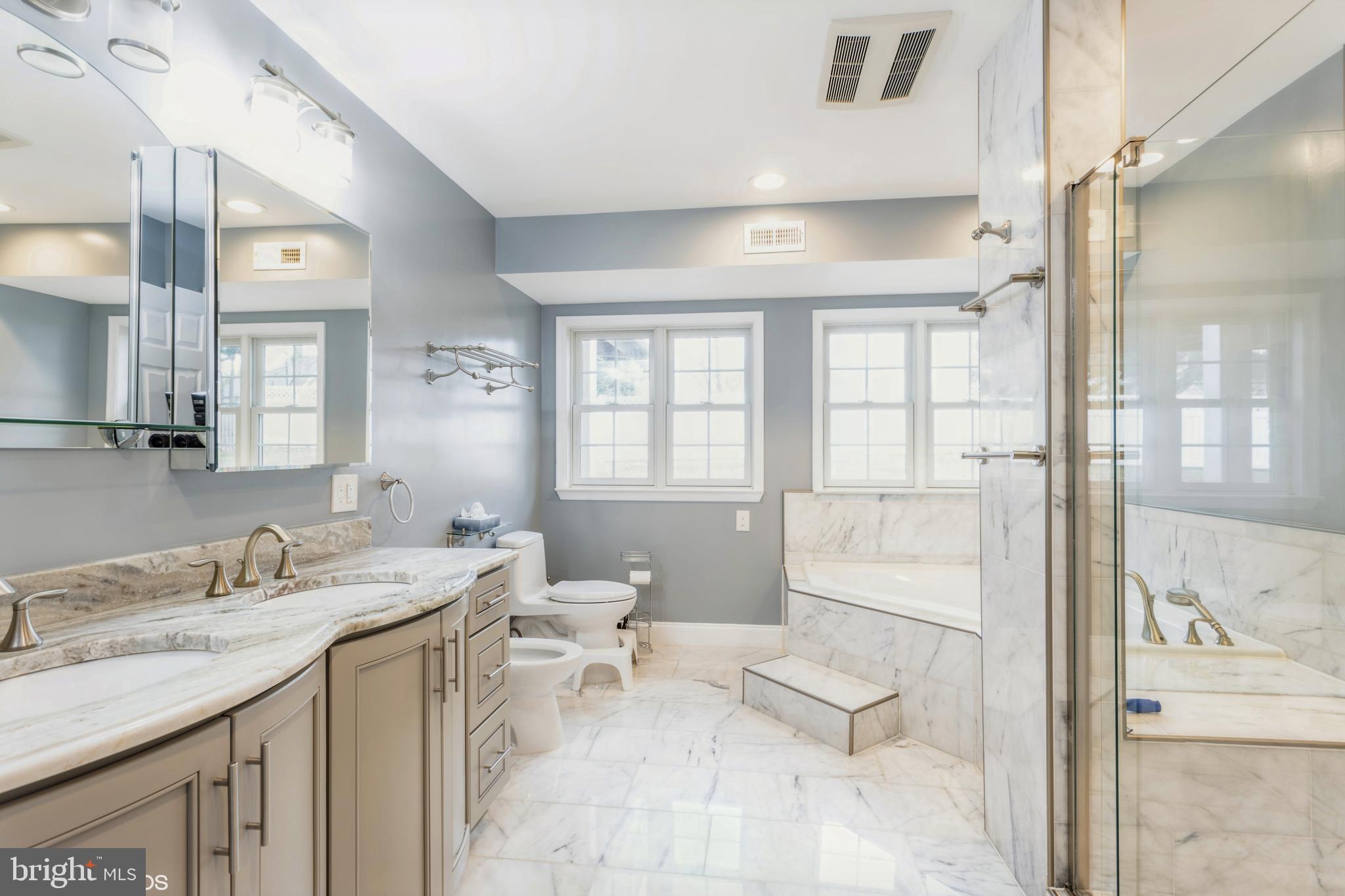 LONG MEADOW ESTATES - Residential