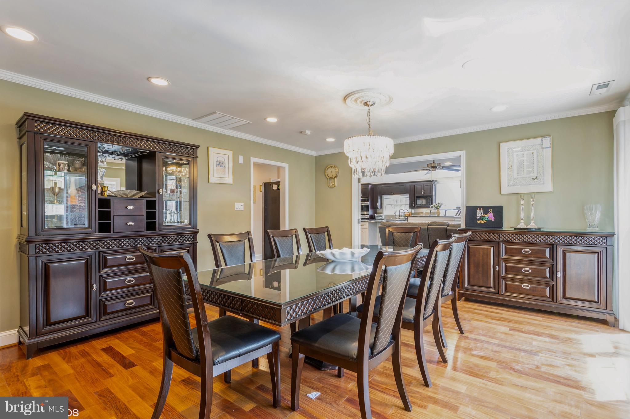 LONG MEADOW ESTATES - Residential