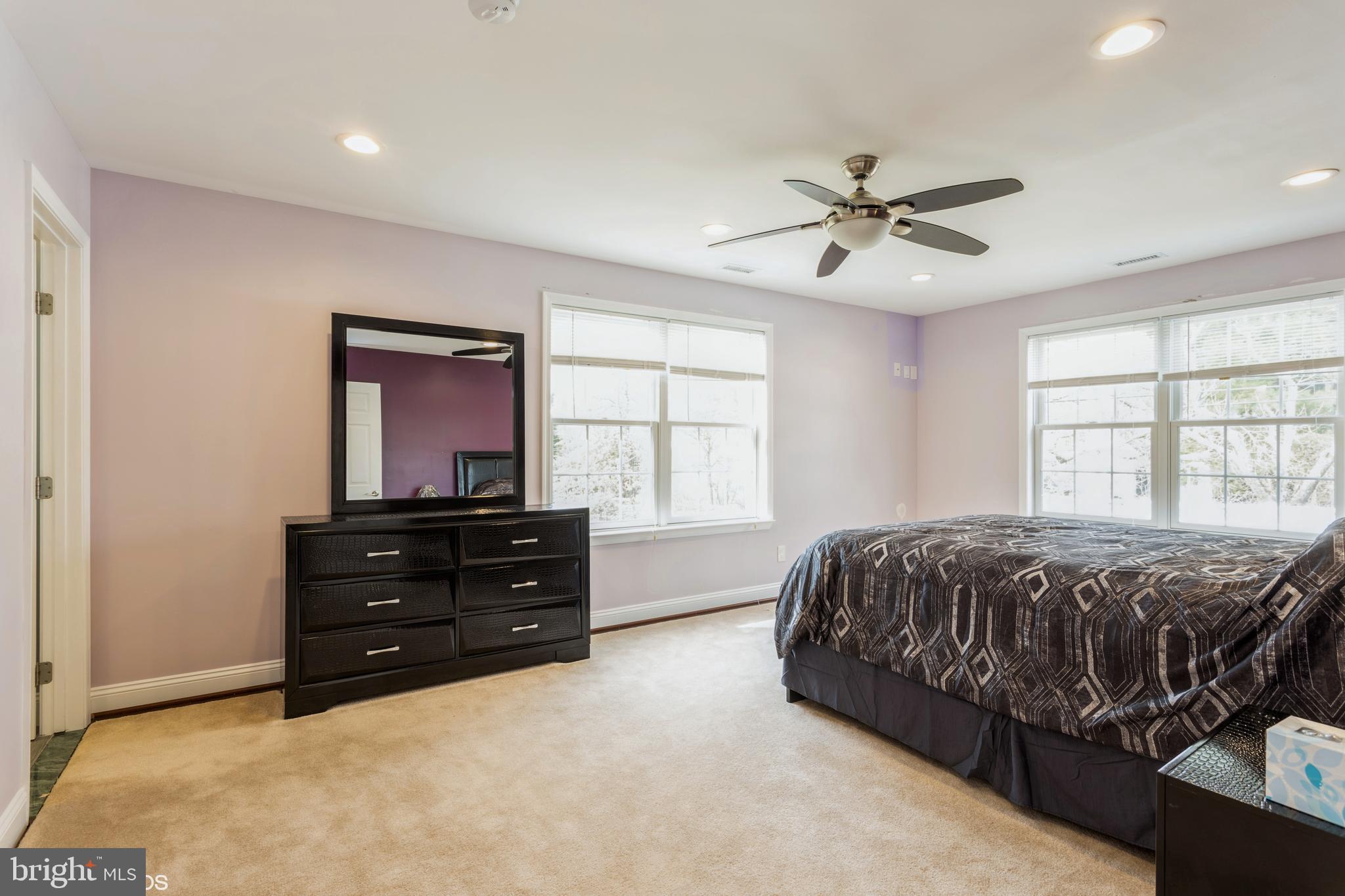 LONG MEADOW ESTATES - Residential