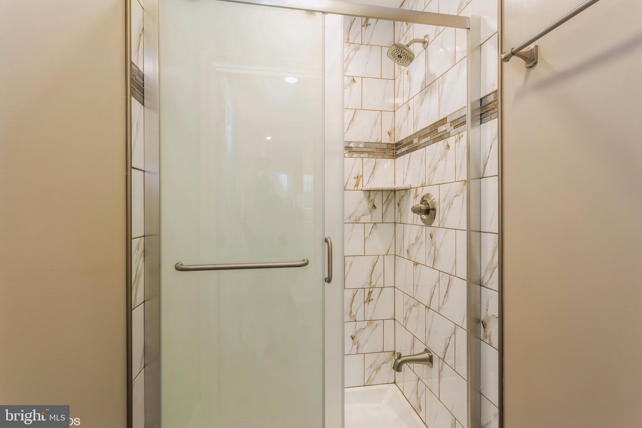 LONG MEADOW ESTATES - Residential