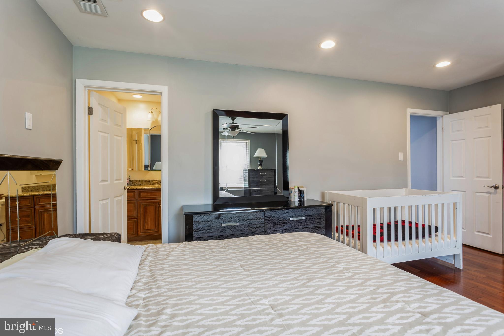 LONG MEADOW ESTATES - Residential