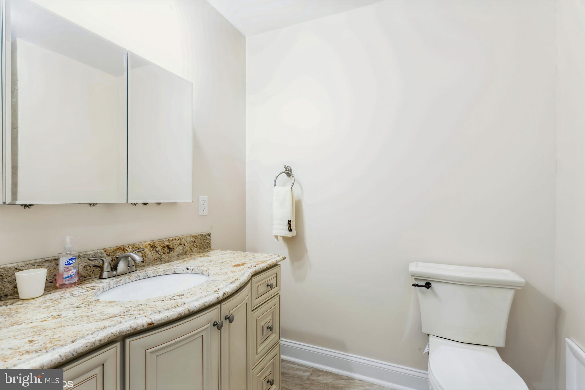 LONG MEADOW ESTATES - Residential