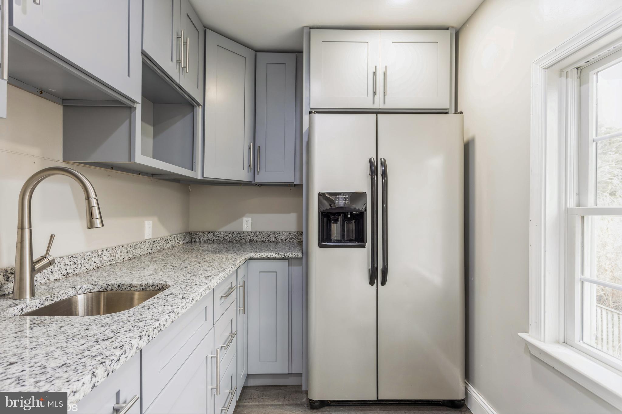 LONG MEADOW ESTATES - Residential