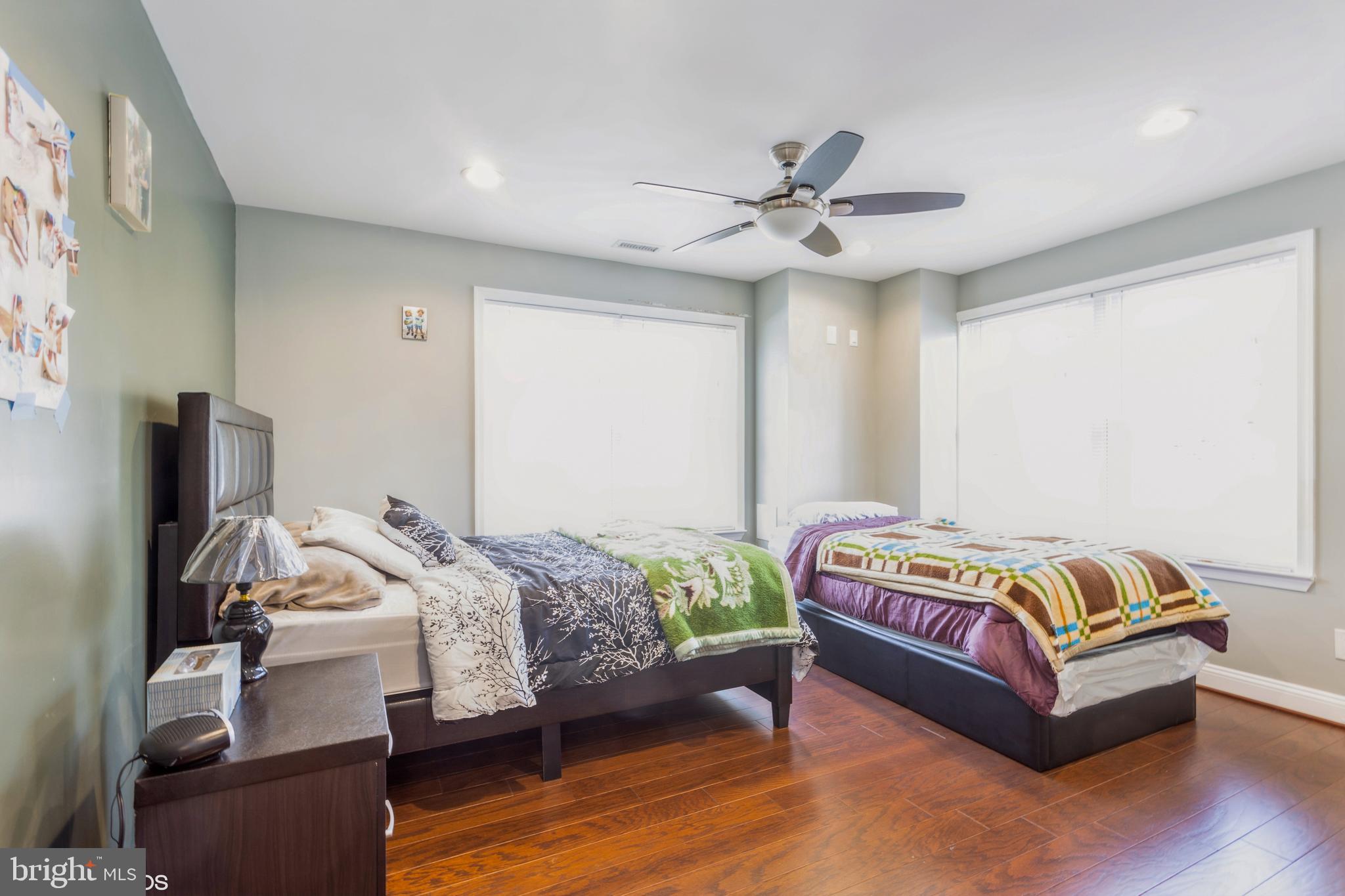 LONG MEADOW ESTATES - Residential