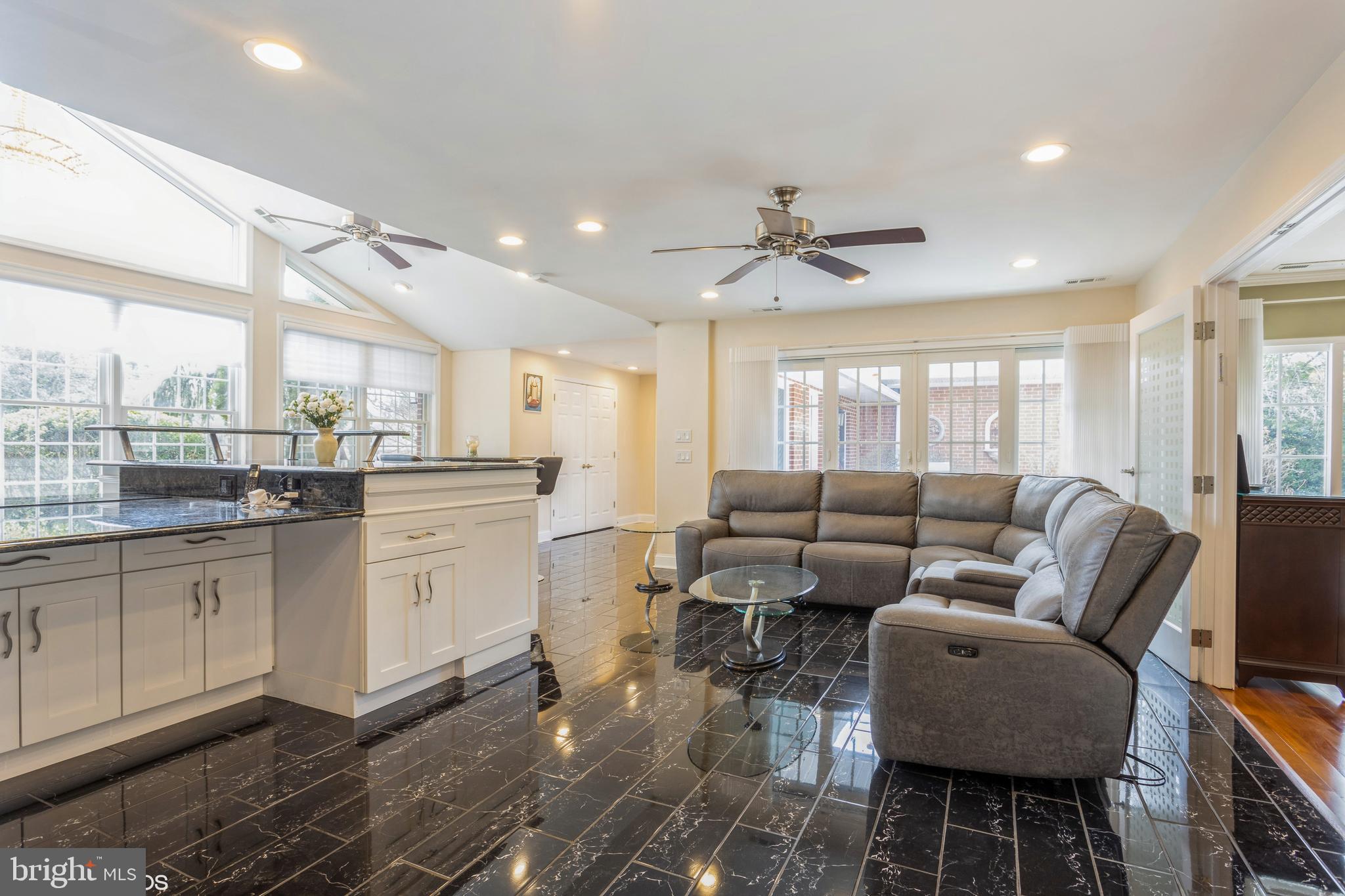 LONG MEADOW ESTATES - Residential
