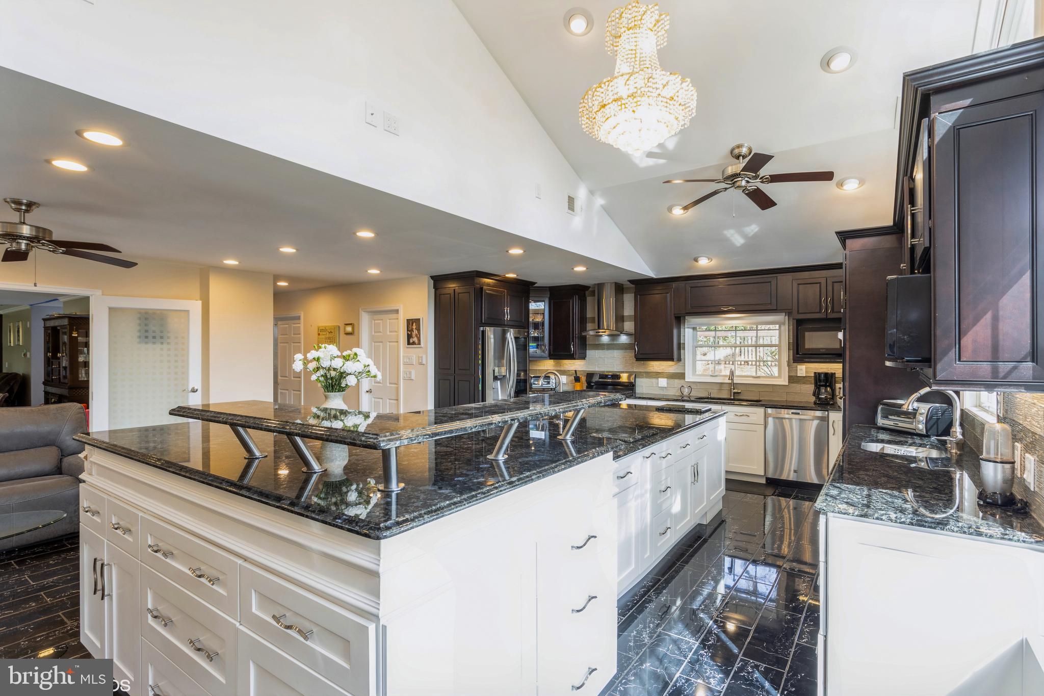 LONG MEADOW ESTATES - Residential