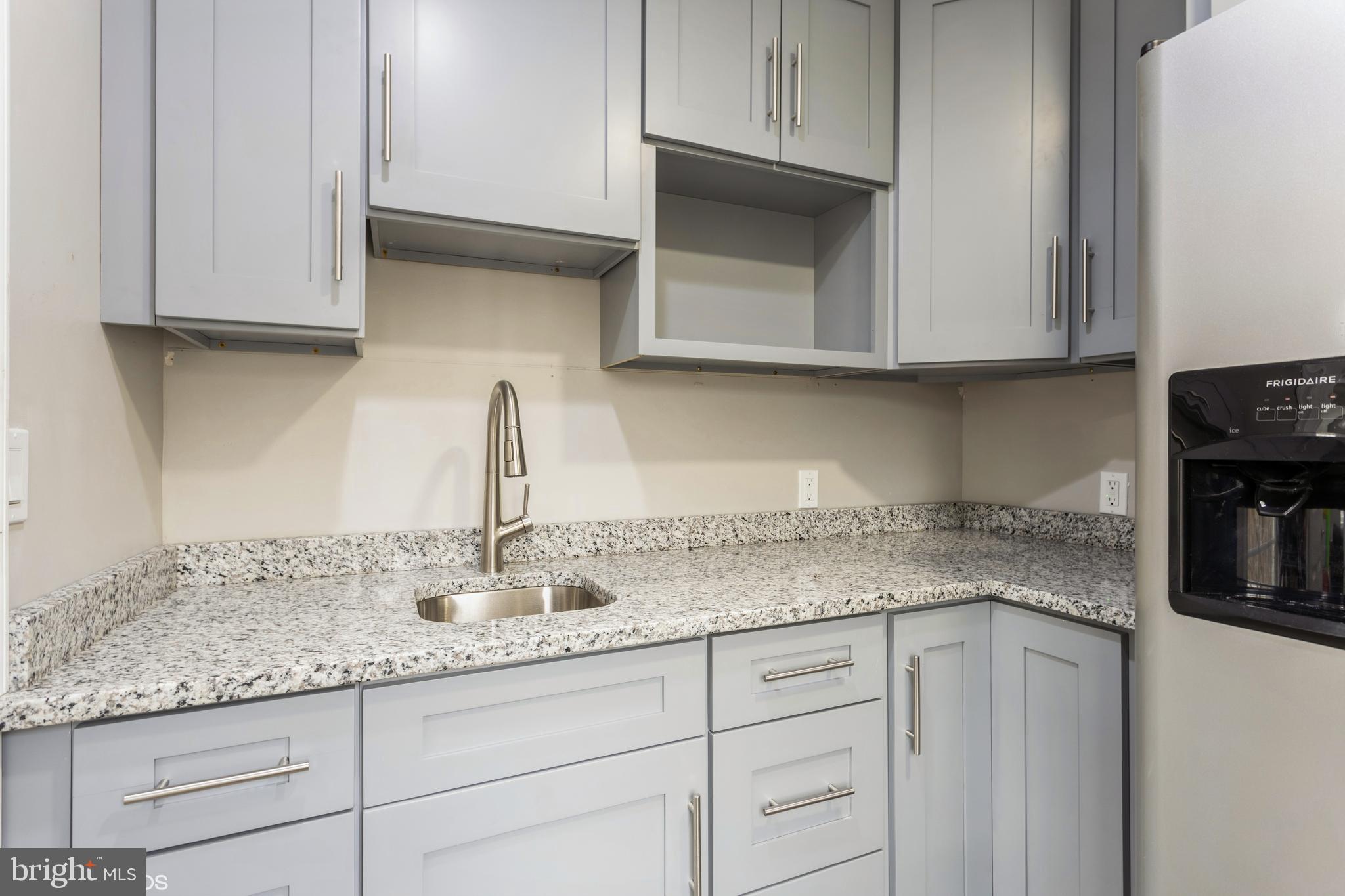 LONG MEADOW ESTATES - Residential