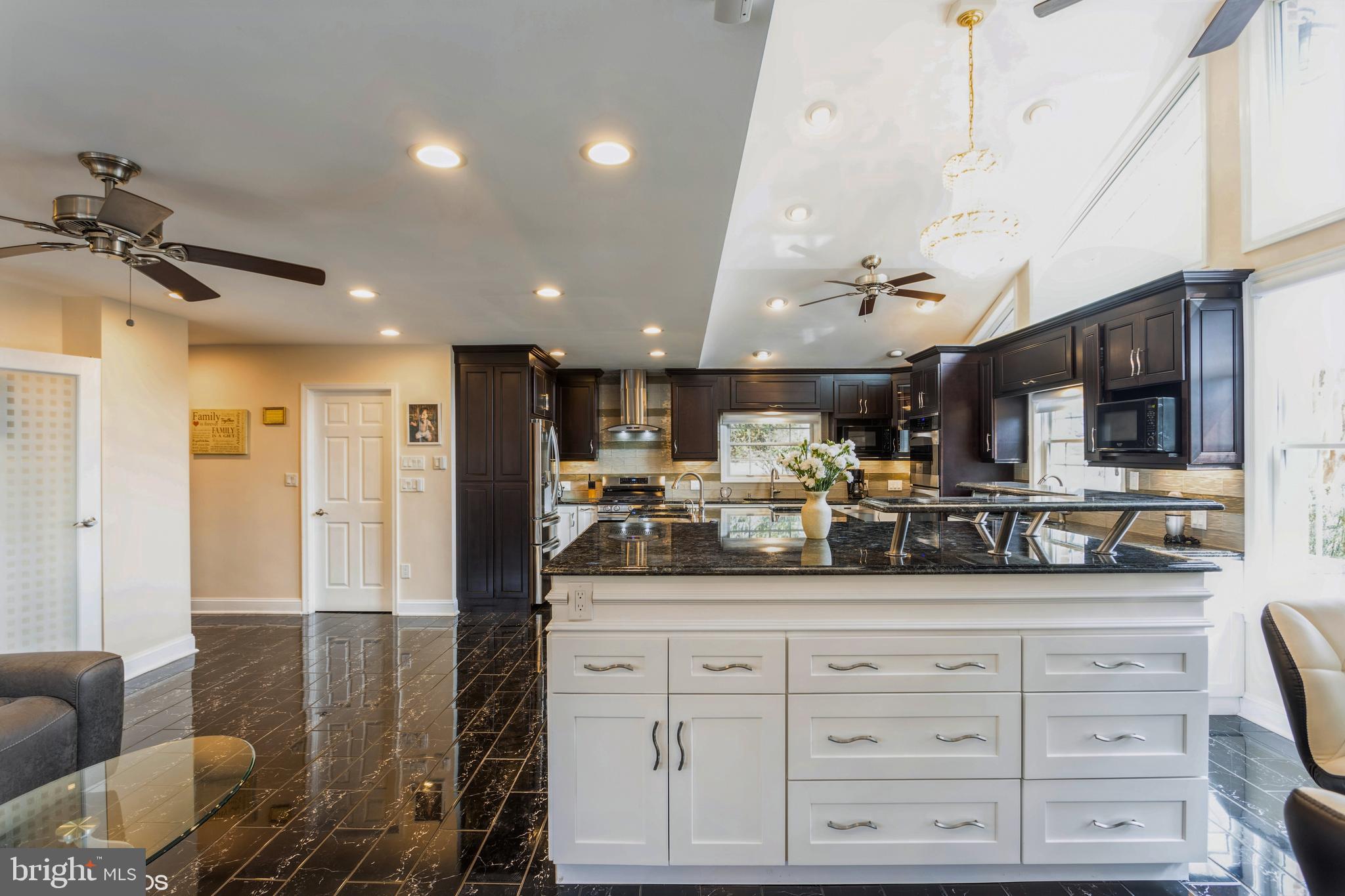 LONG MEADOW ESTATES - Residential