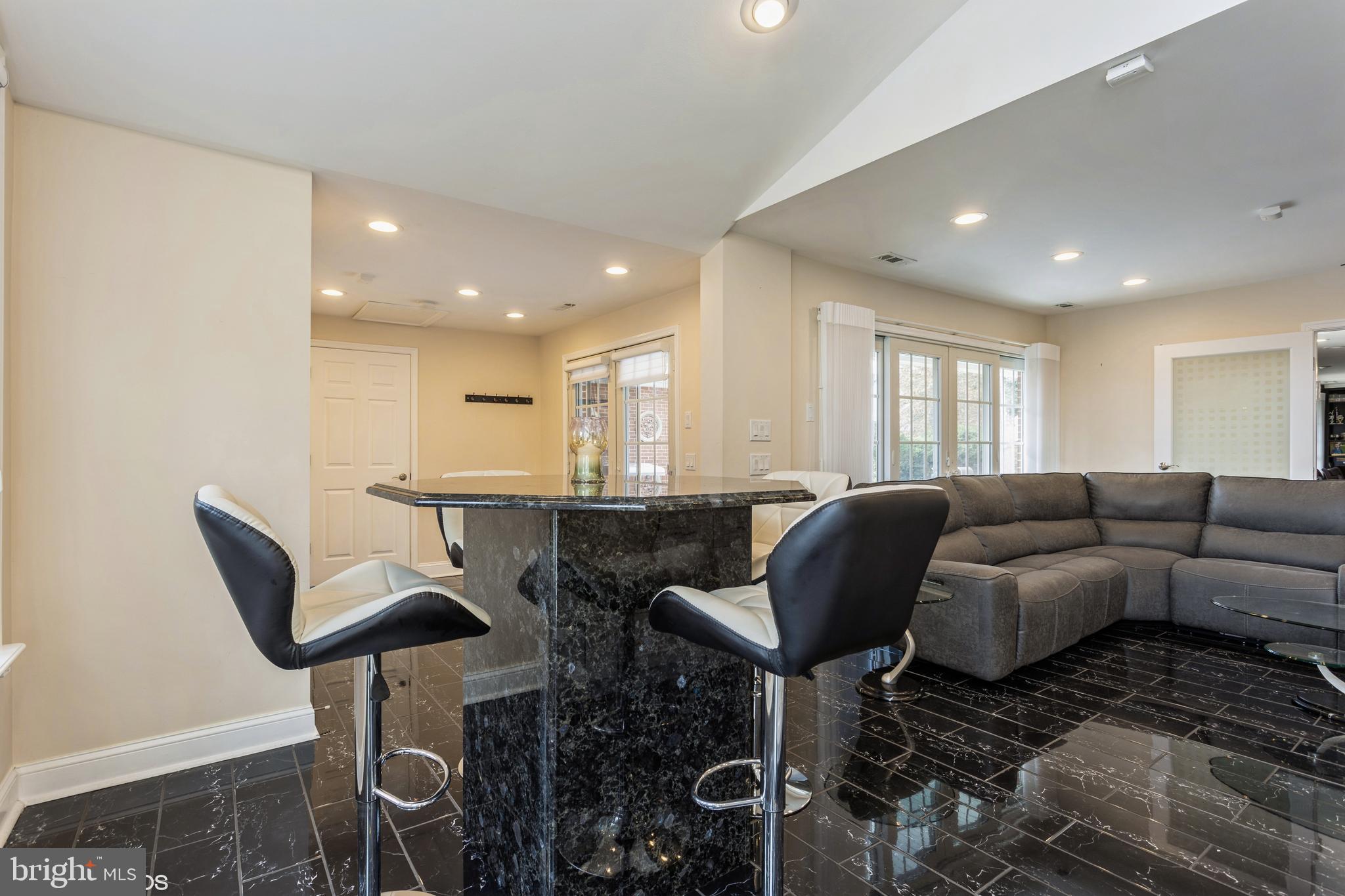 LONG MEADOW ESTATES - Residential