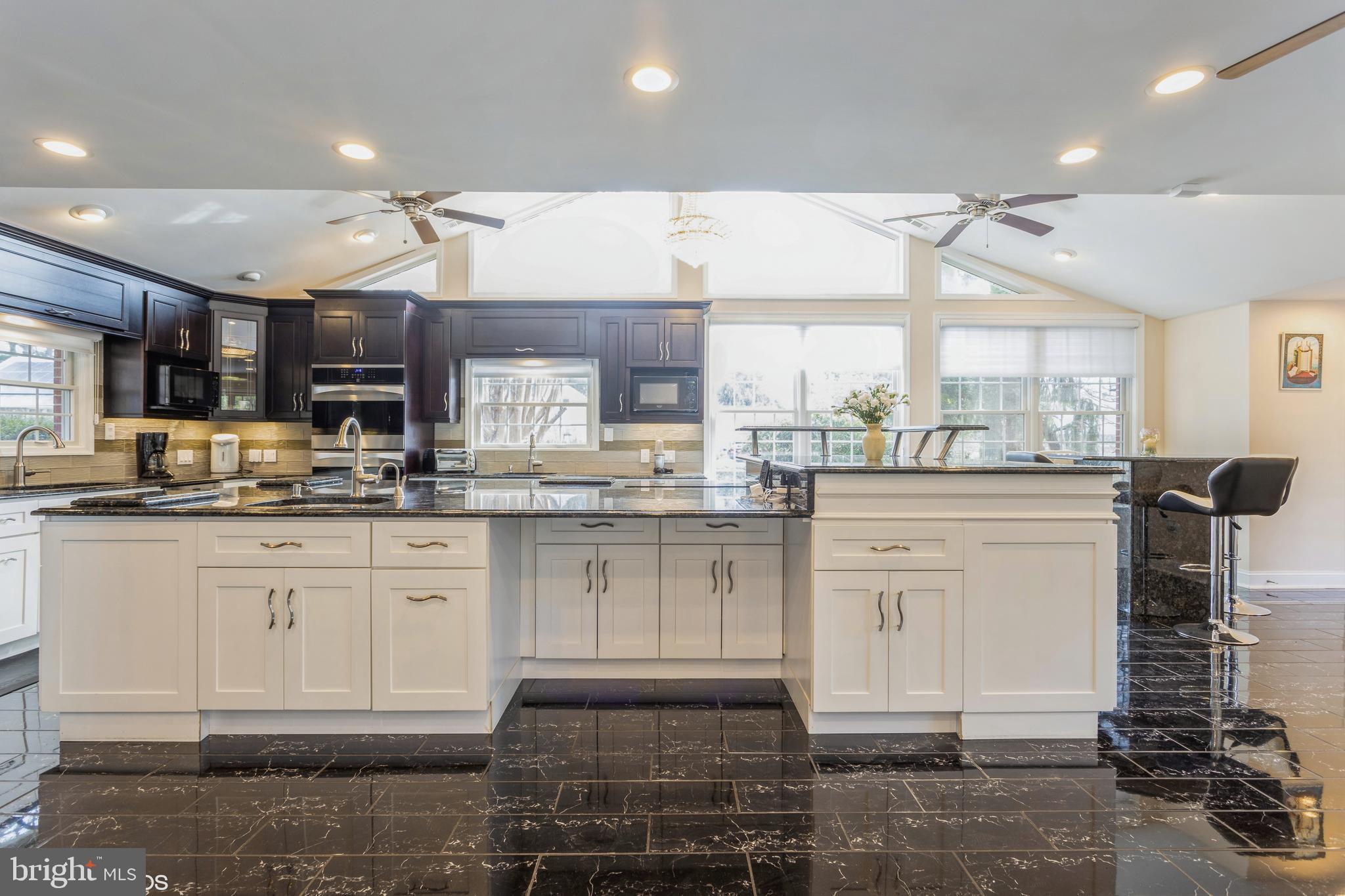 LONG MEADOW ESTATES - Residential