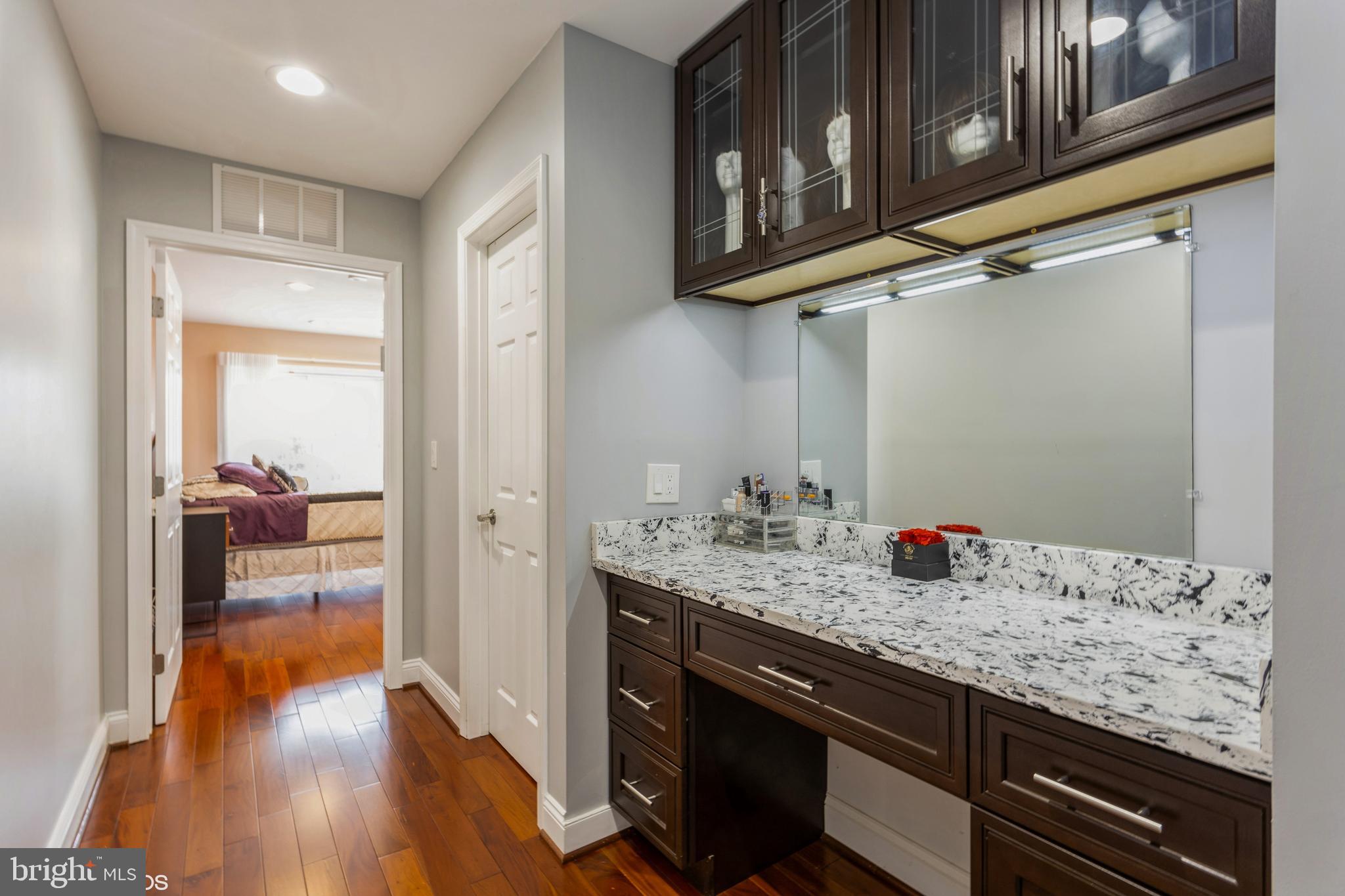 LONG MEADOW ESTATES - Residential